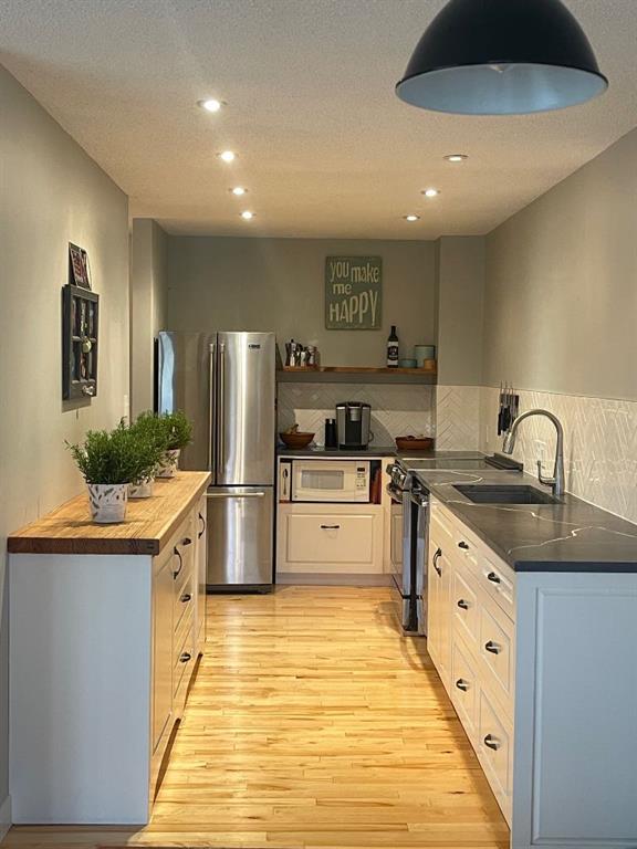 126 MCRAE Street, ##5