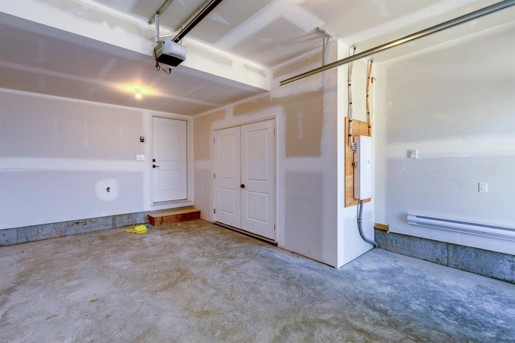 61 Royal Elm Green NW