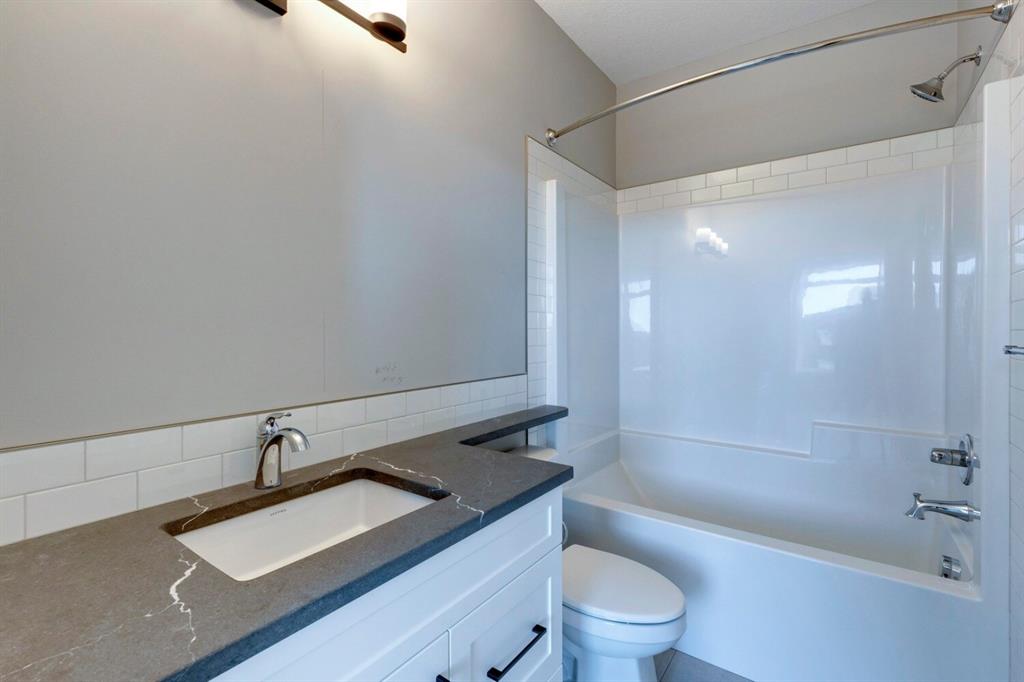 61 Royal Elm Green NW