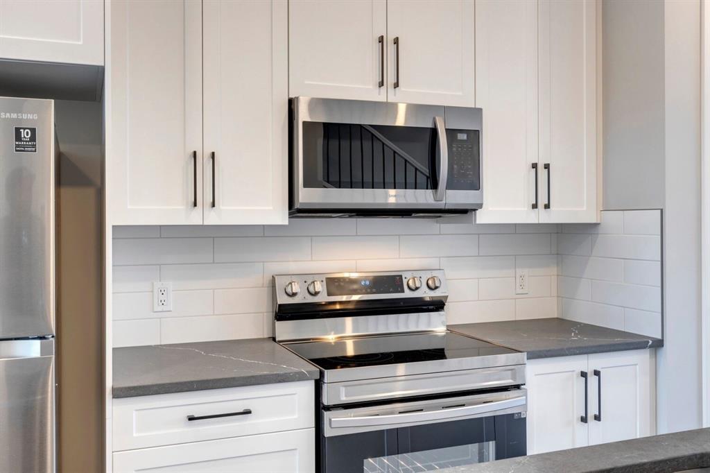 61 Royal Elm Green NW
