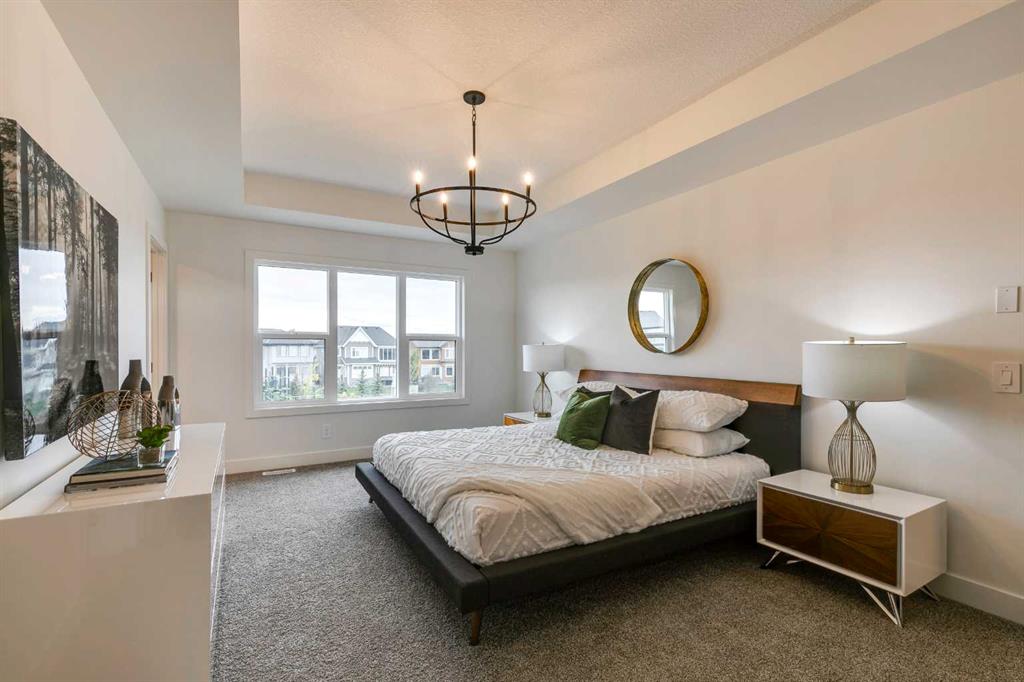 14 Legacy Woods Crescent SE