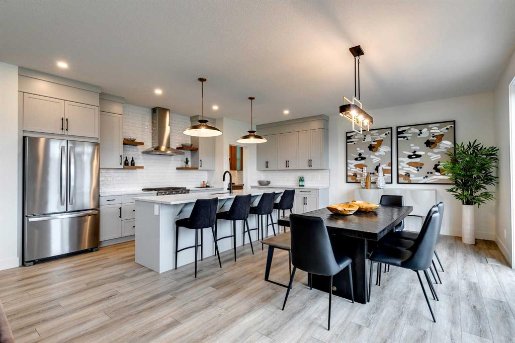 14 Legacy Woods Crescent SE