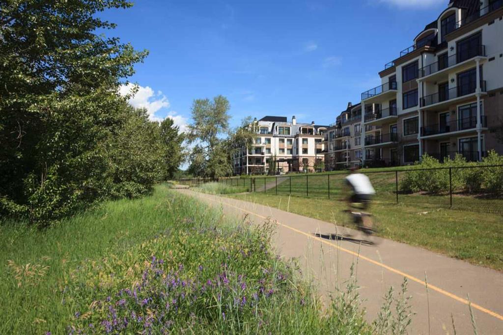 221 Quarry Way SE, #202
