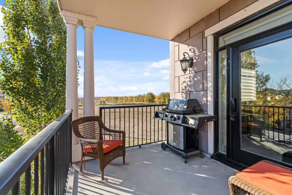 221 Quarry Way SE, #202