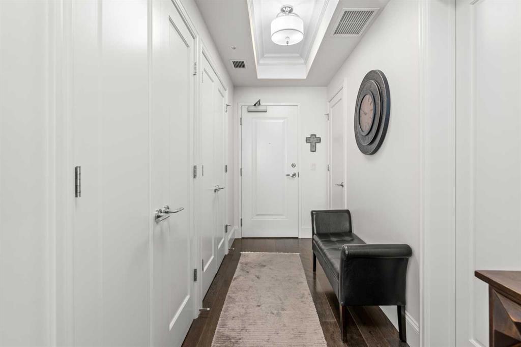 221 Quarry Way SE, #202