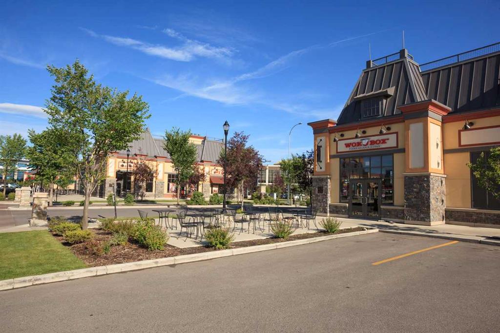 221 Quarry Way SE, #202