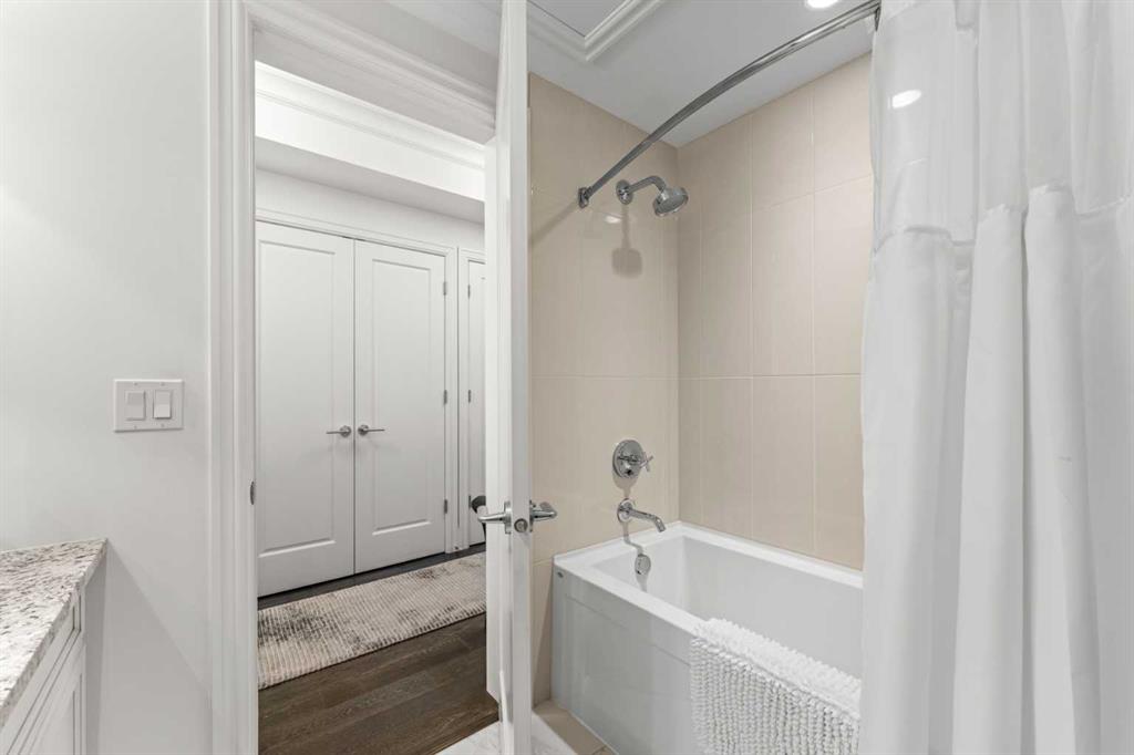 221 Quarry Way SE, #202