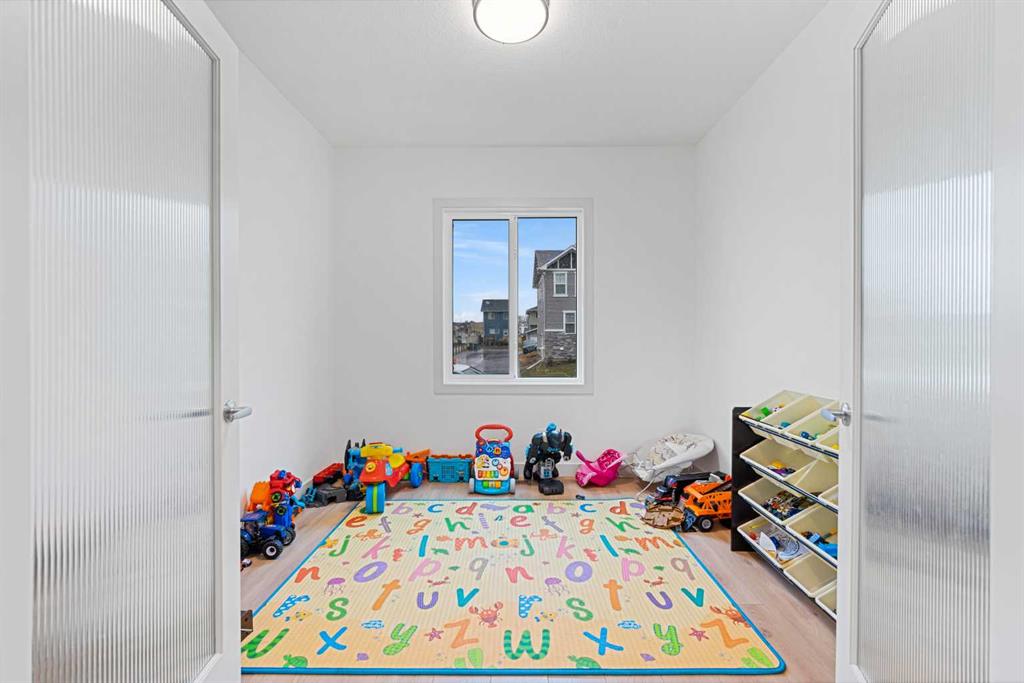 725 Bayview Cape SW