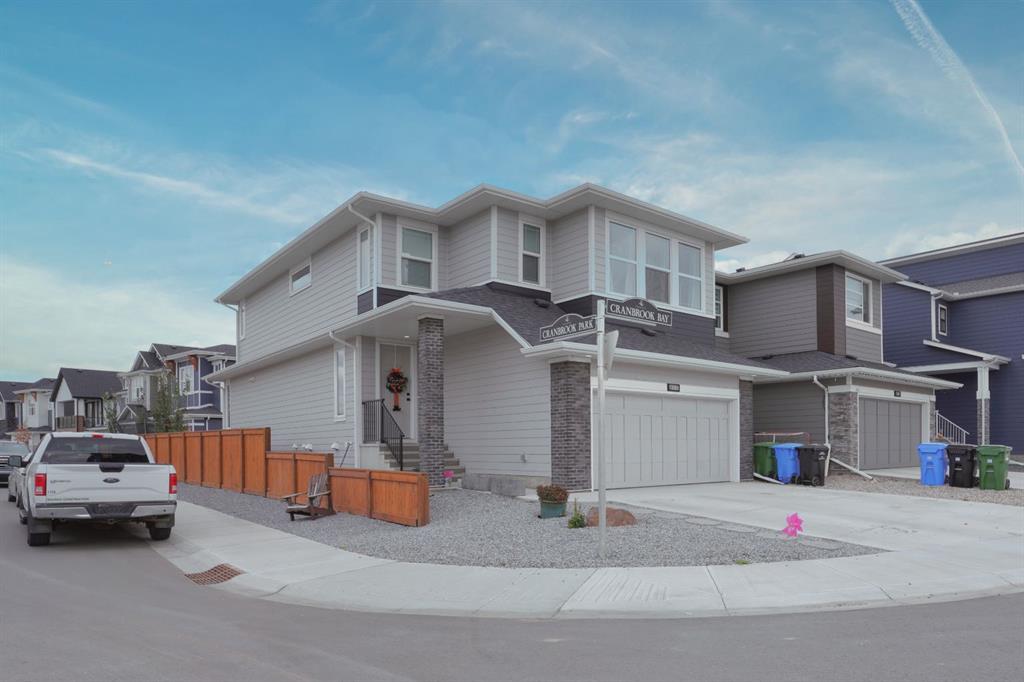 12 Cranbrook Bay SE