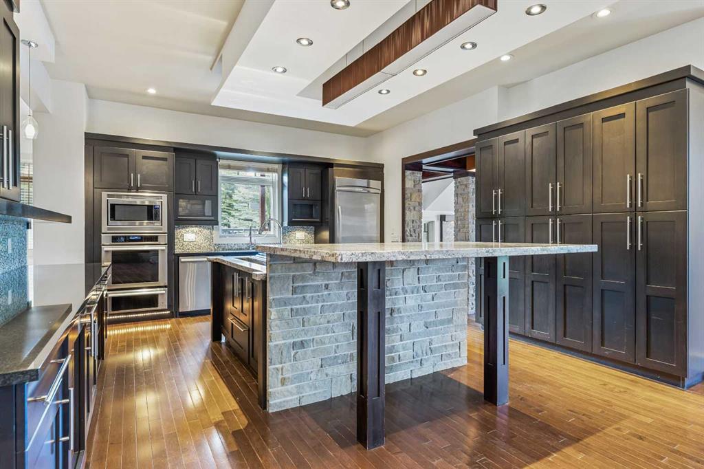 34 Spring Valley Place SW