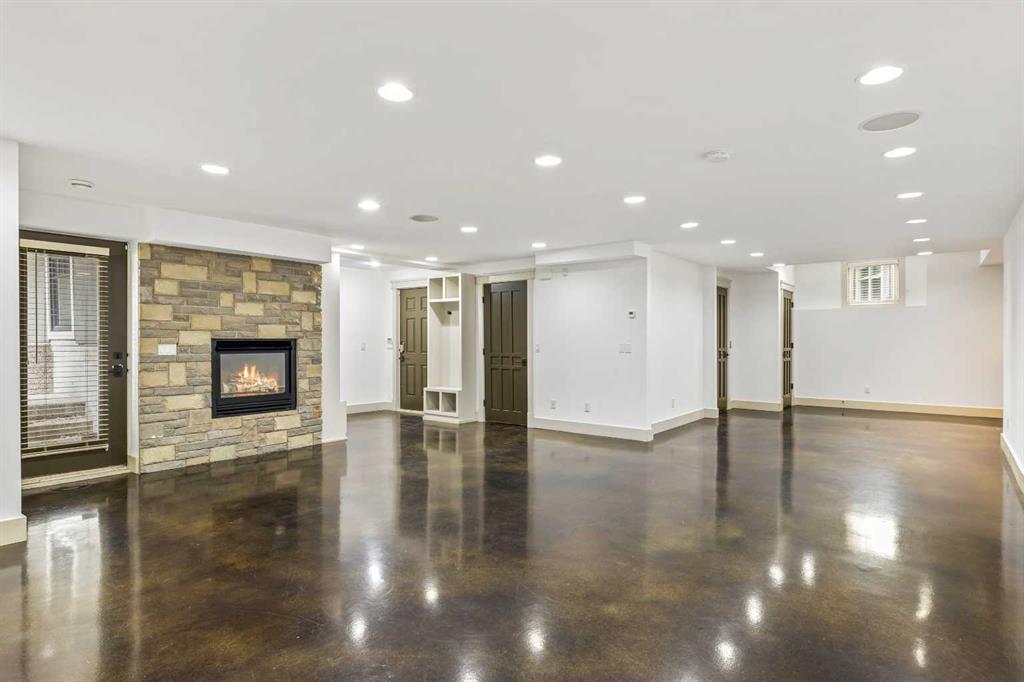 34 Spring Valley Place SW