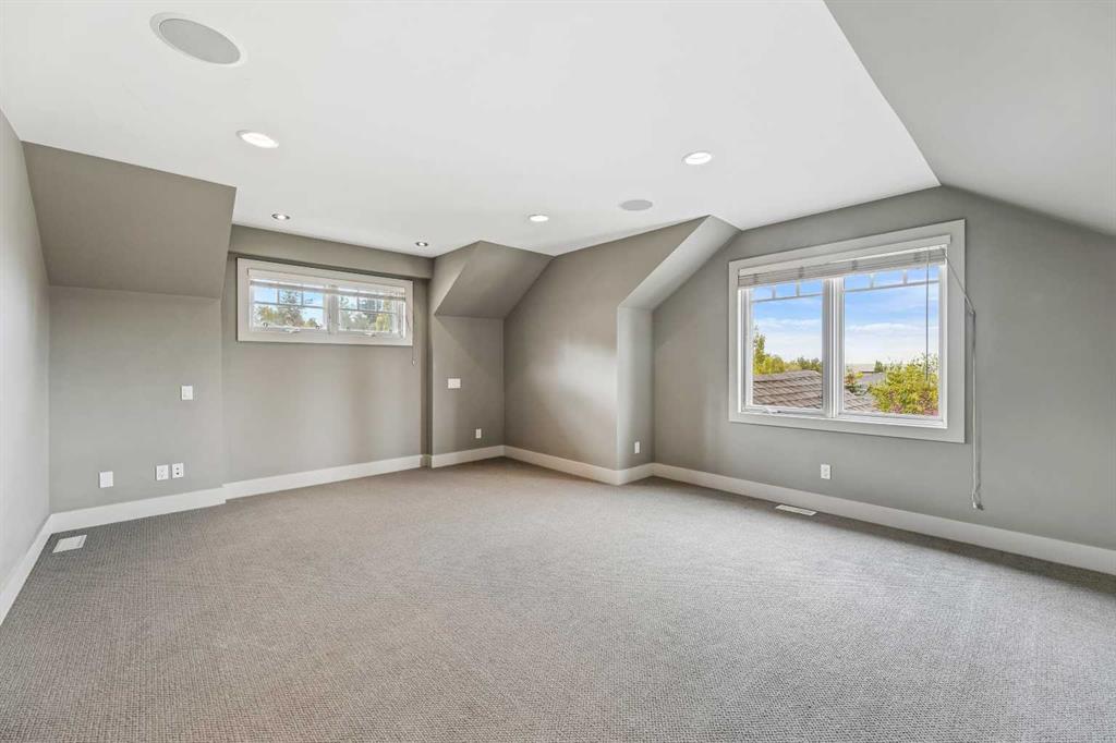 34 Spring Valley Place SW