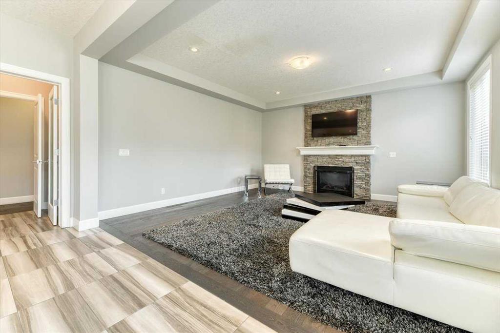 329 Viewpointe Terrace