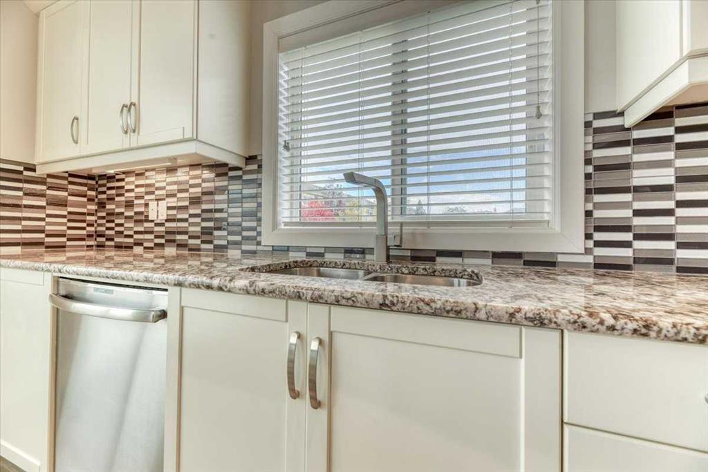 329 Viewpointe Terrace
