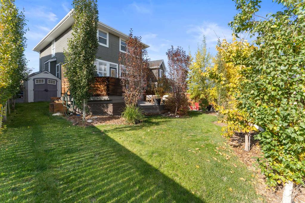 242 River Heights Green