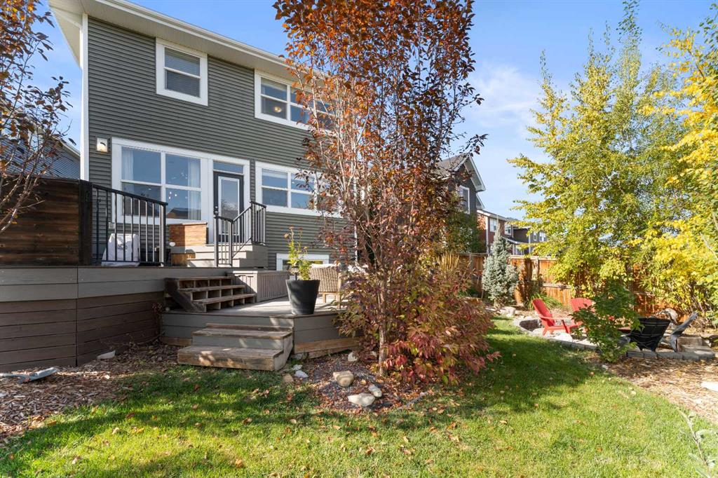 242 River Heights Green