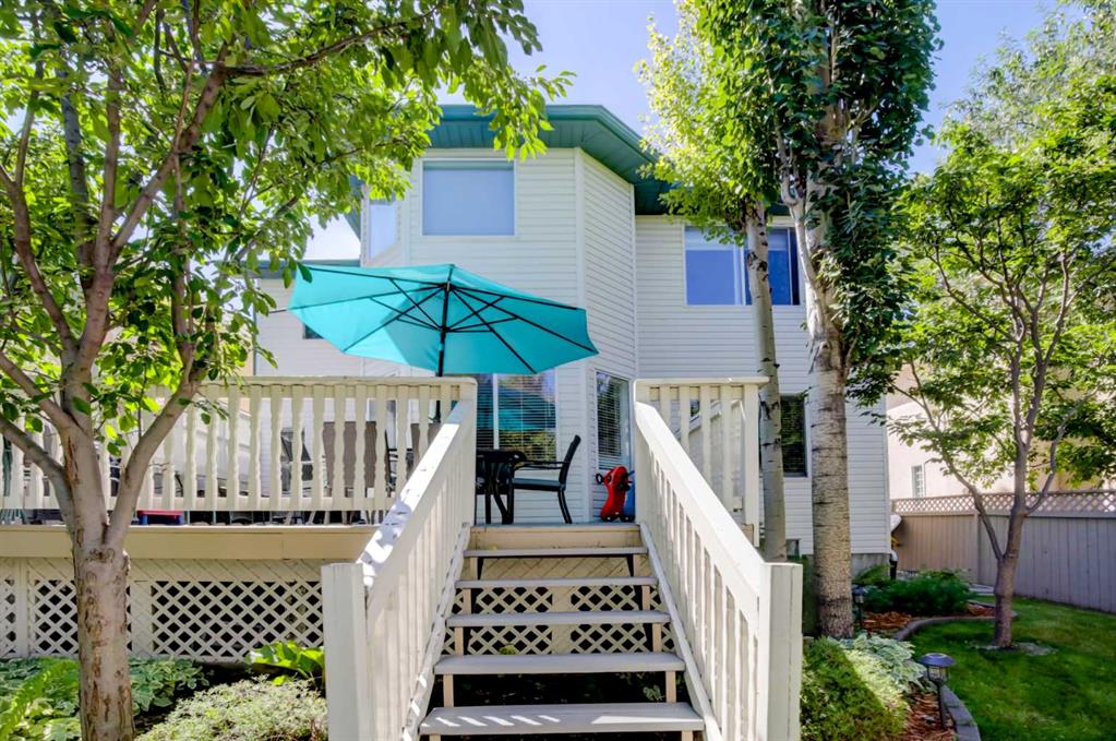 38 Douglasdale Point SE