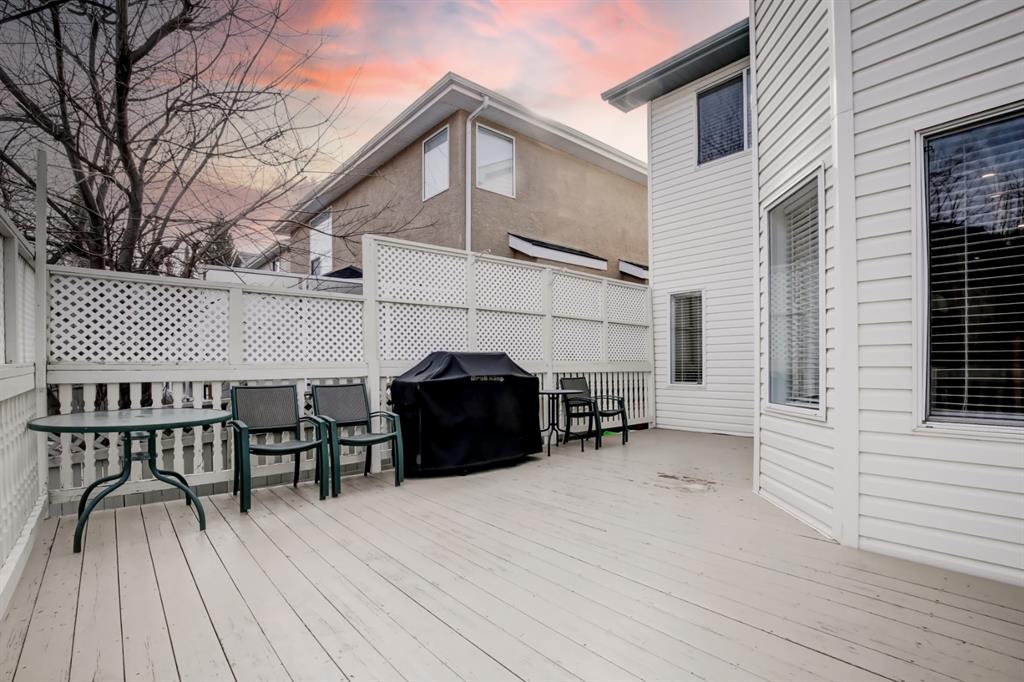 38 Douglasdale Point SE