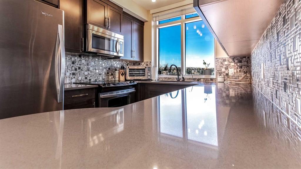 16 Varsity Estates Circle NW, #1002