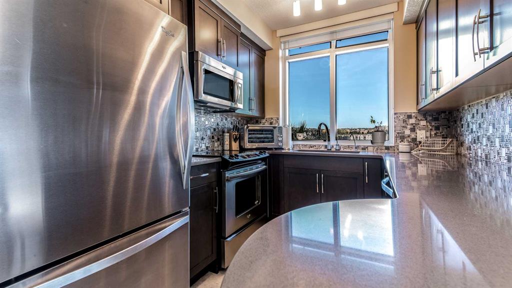 16 Varsity Estates Circle NW, #1002