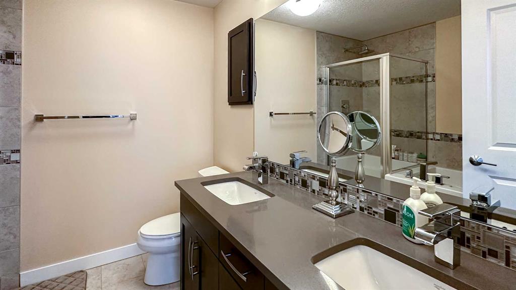 16 Varsity Estates Circle NW, #1002