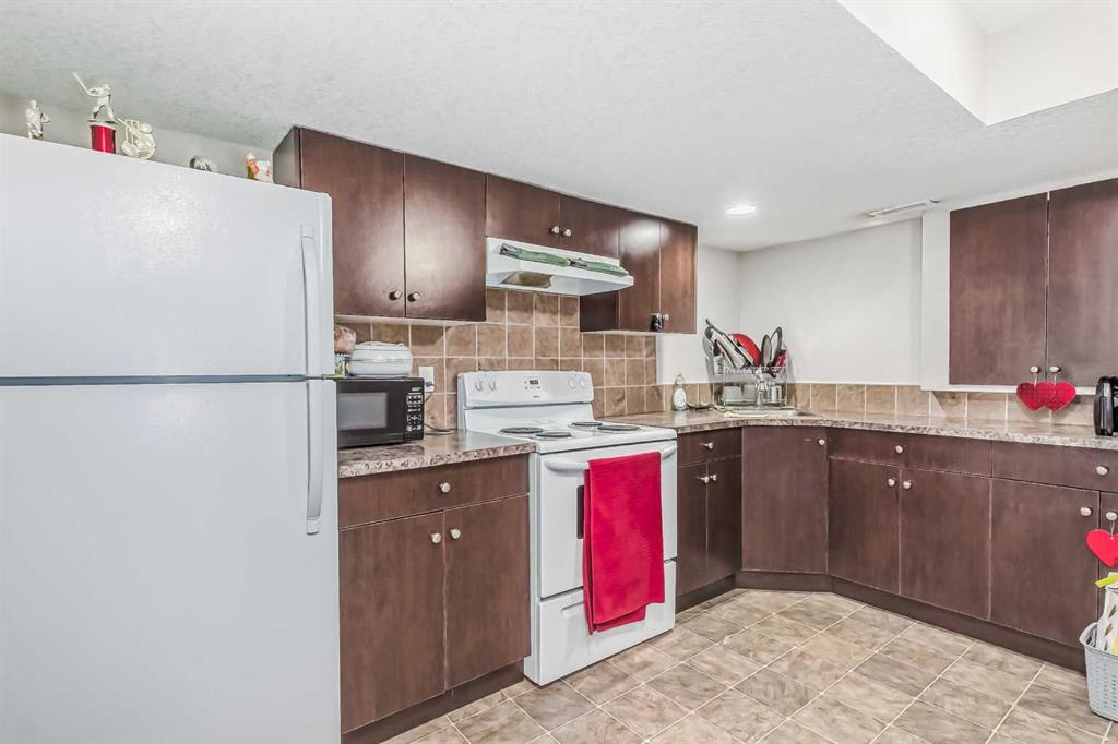 5 Panton Heights NW