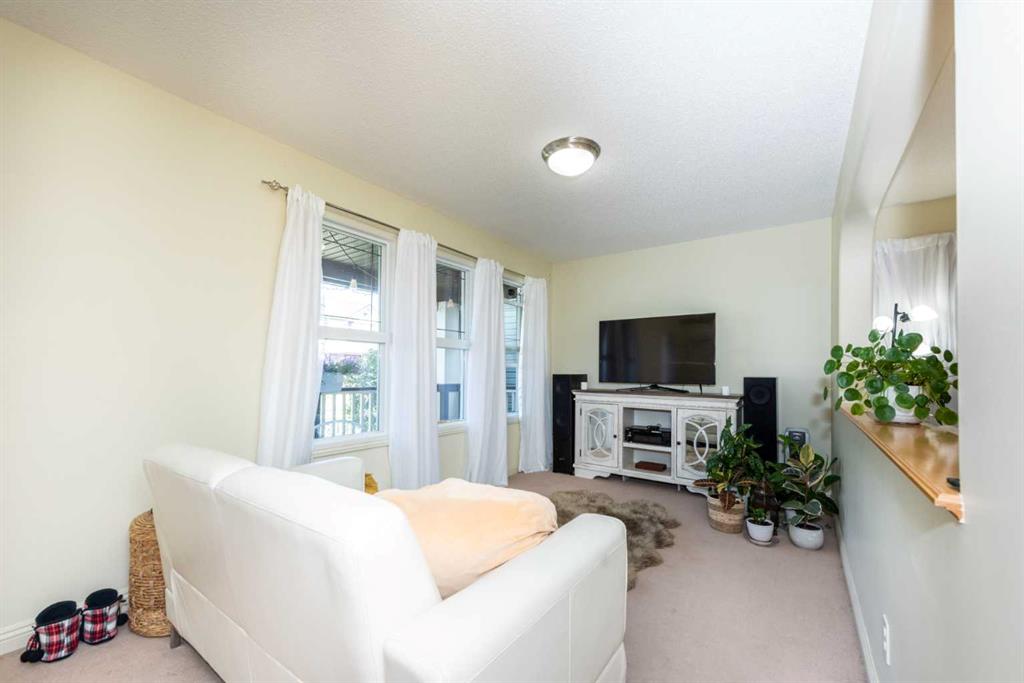 258 PRESTWICK Close