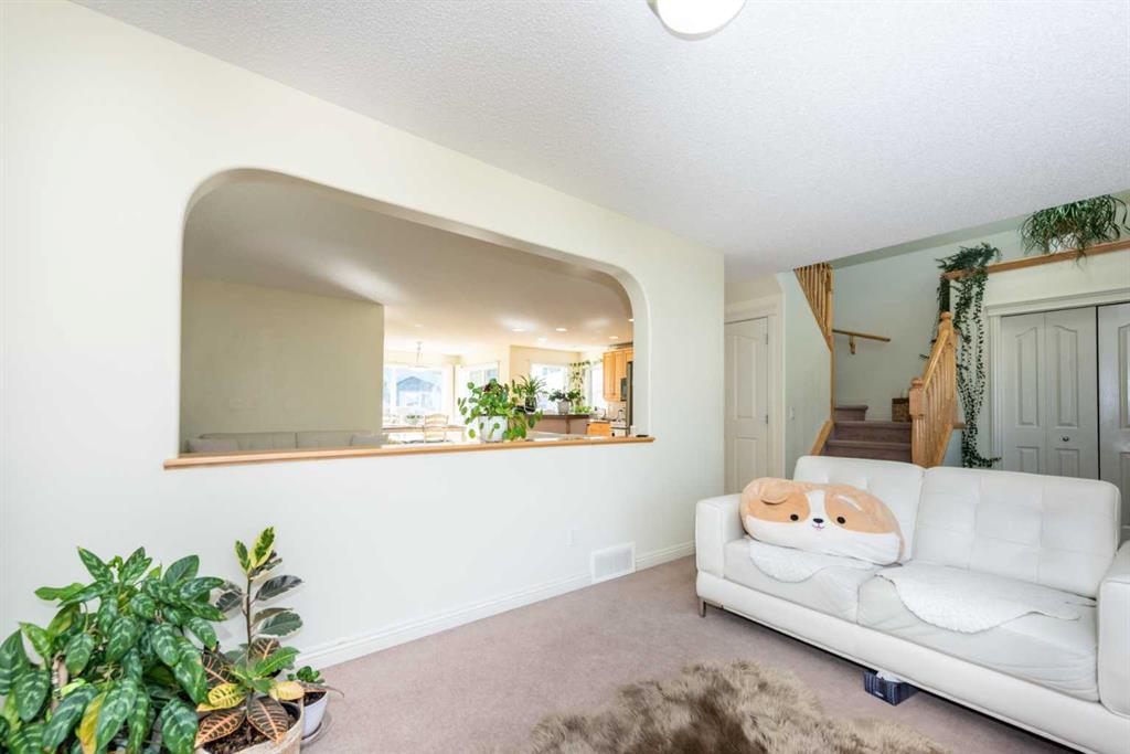 258 PRESTWICK Close