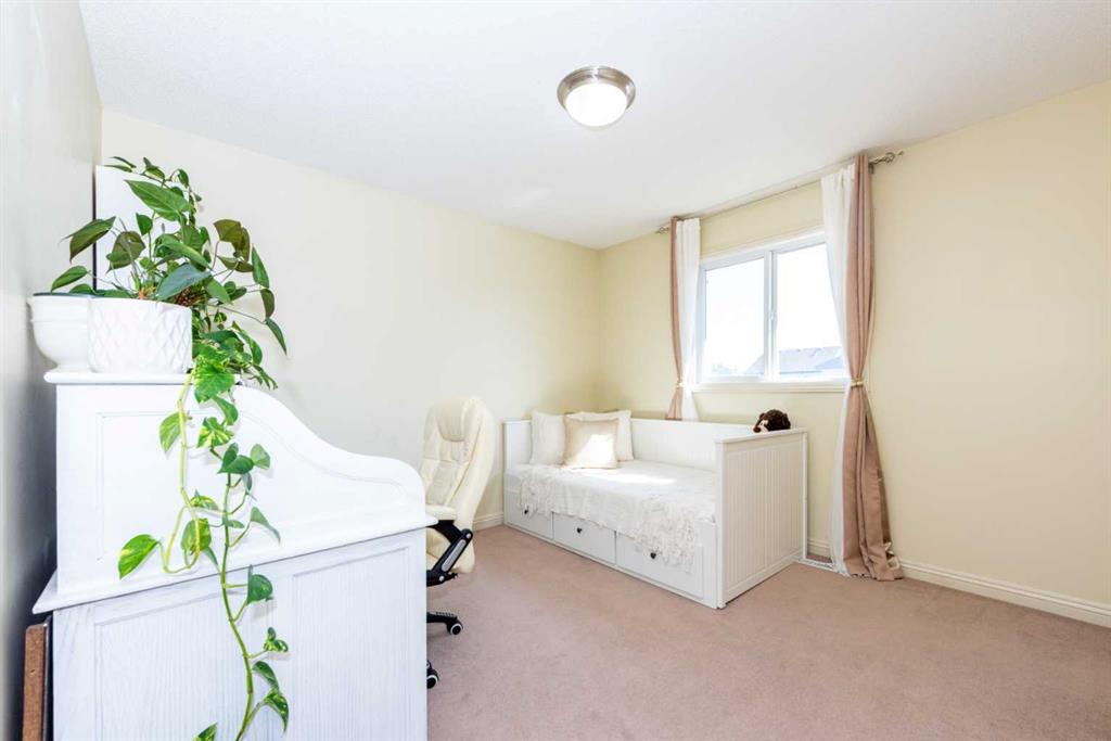 258 PRESTWICK Close