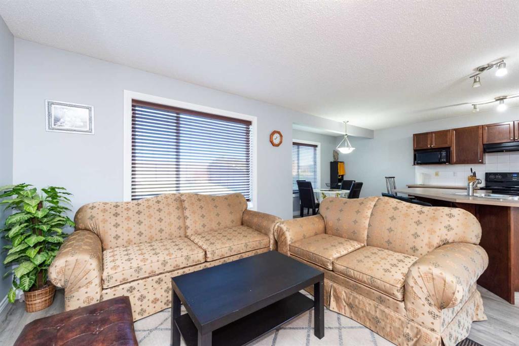 219 Coville Close NE