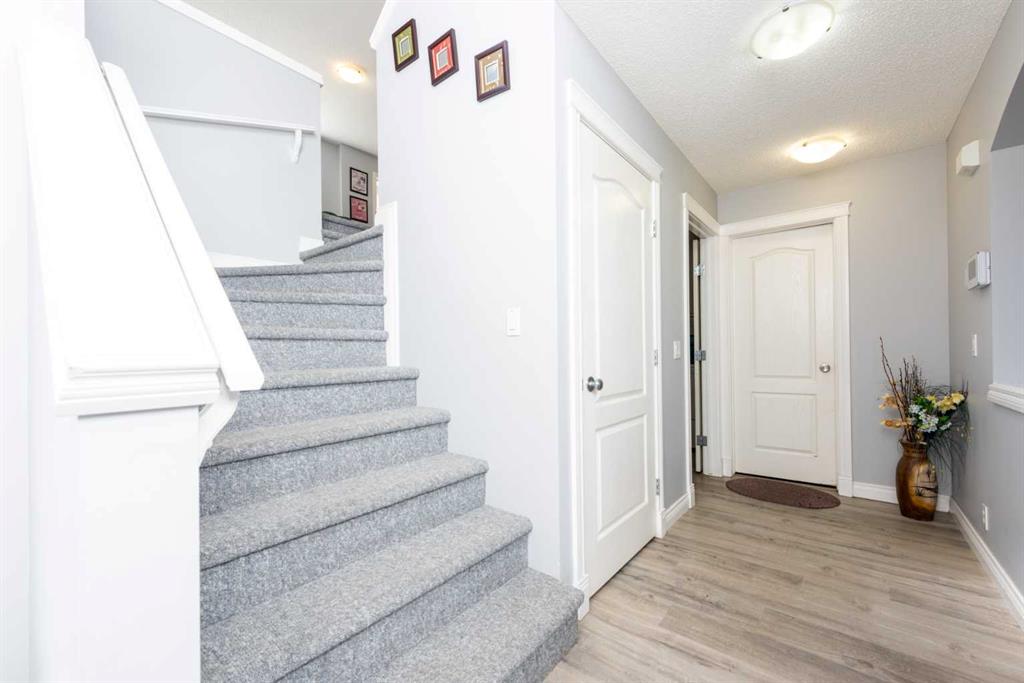 219 Coville Close NE
