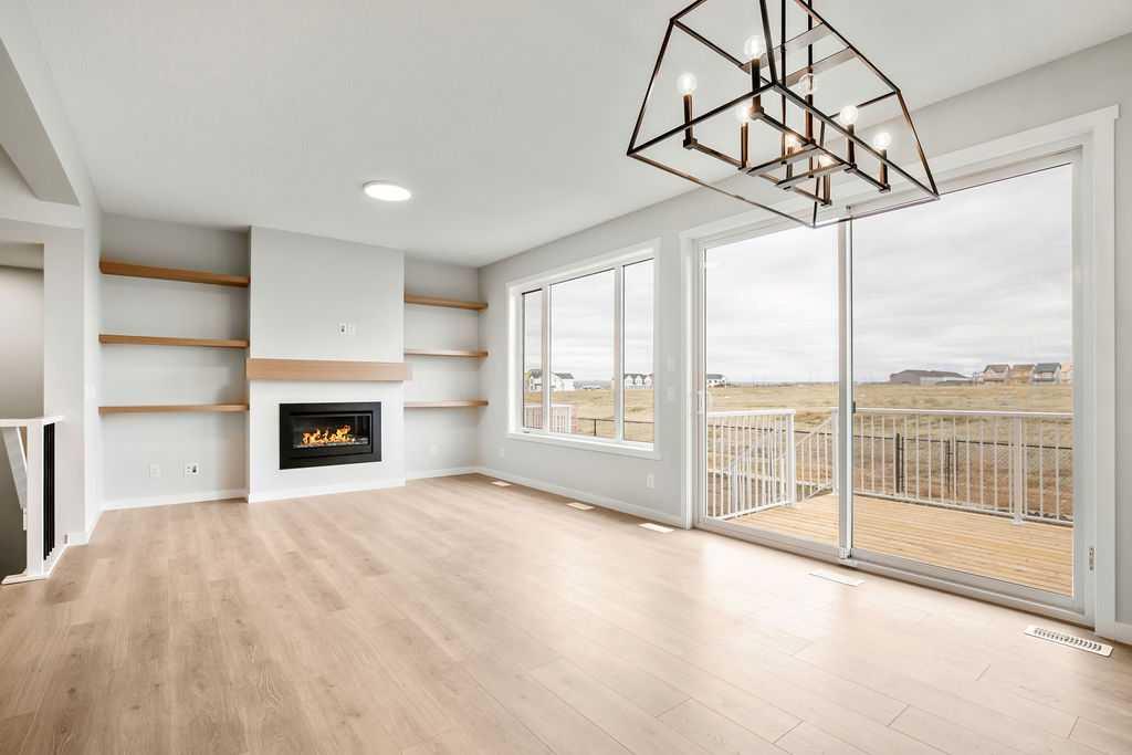 33 Savoy Landing SE