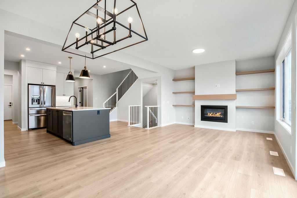 33 Savoy Landing SE