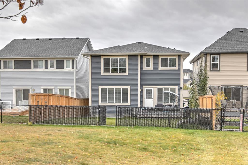 20 Hillcrest Avenue SW