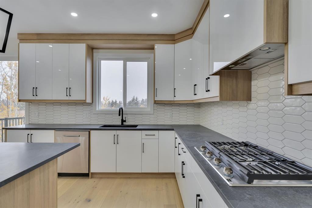183 Kinniburgh Loop