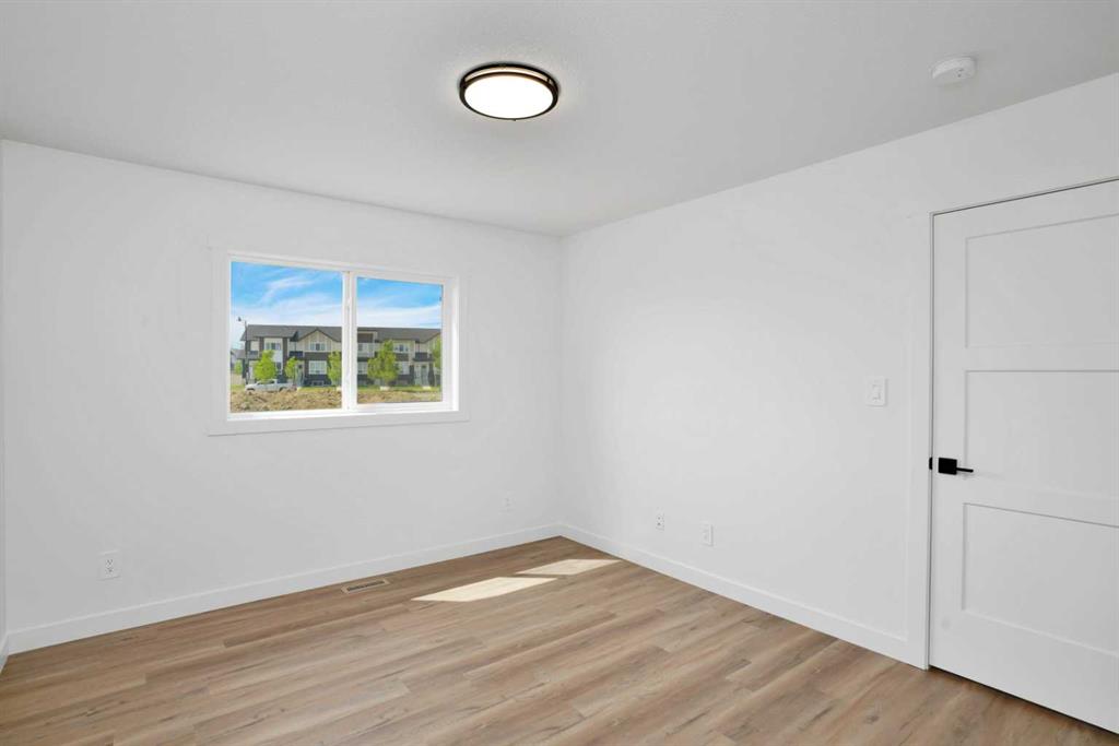 17 Ellington Crescent