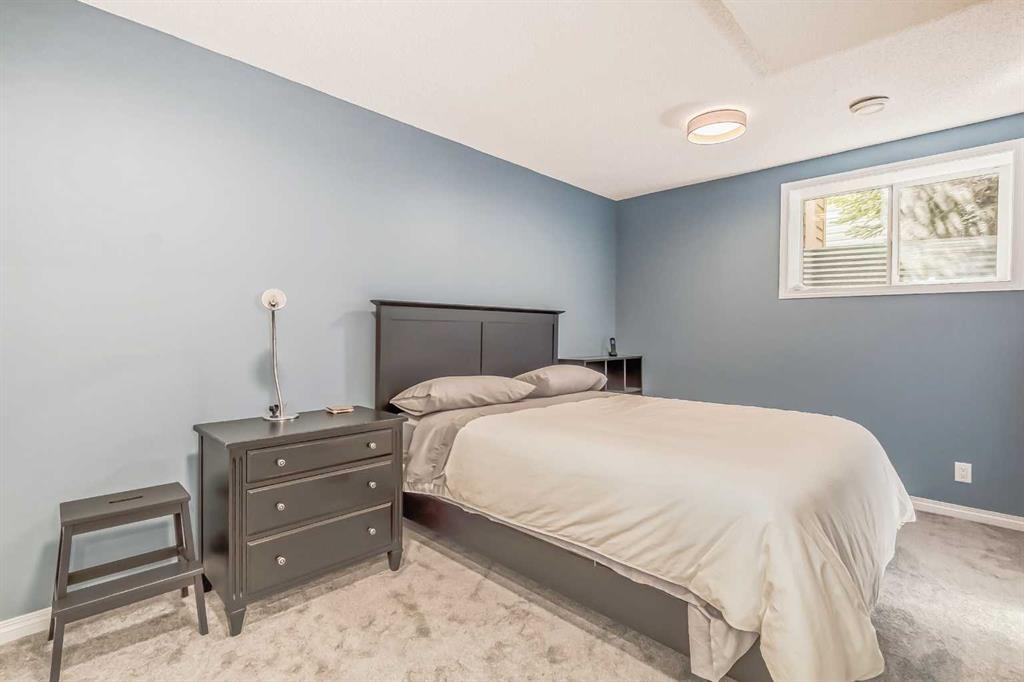 246 Inverness Park SE