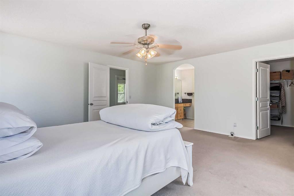 246 Inverness Park SE