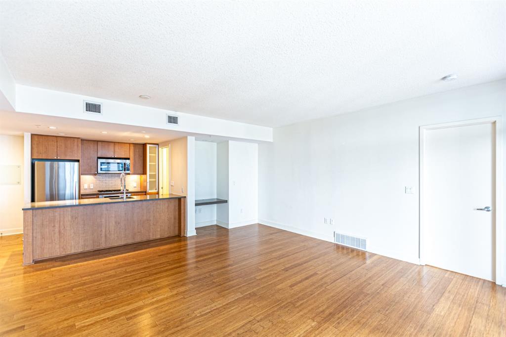 1118 12 Avenue SW, #801