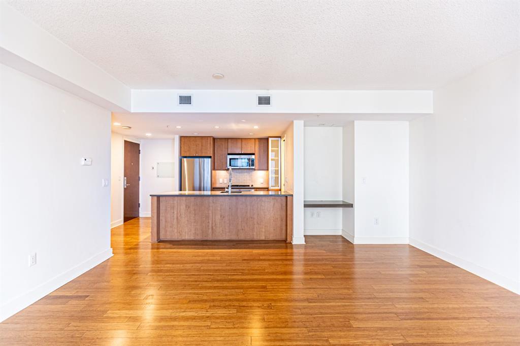 1118 12 Avenue SW, #801