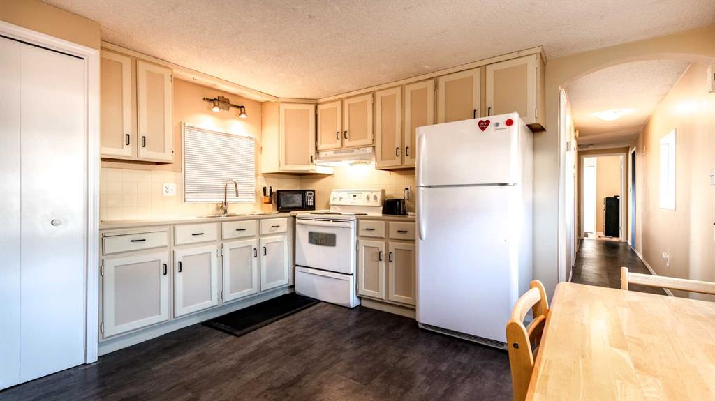 854 Brentwood Crescent