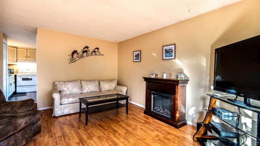 854 Brentwood Crescent