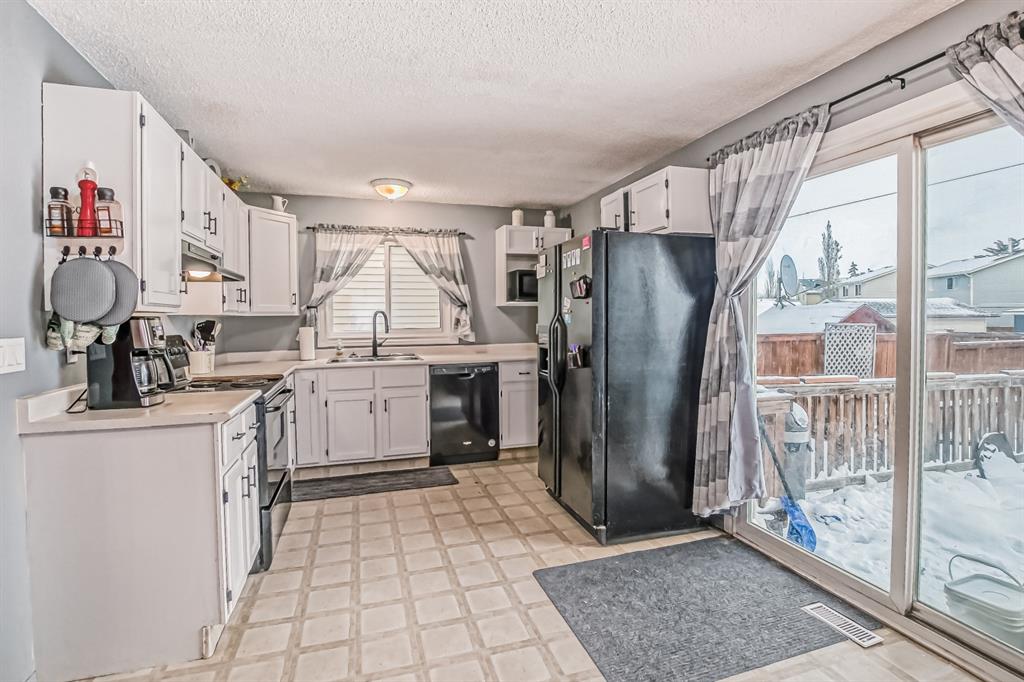 55 Erin Mount Crescent SE