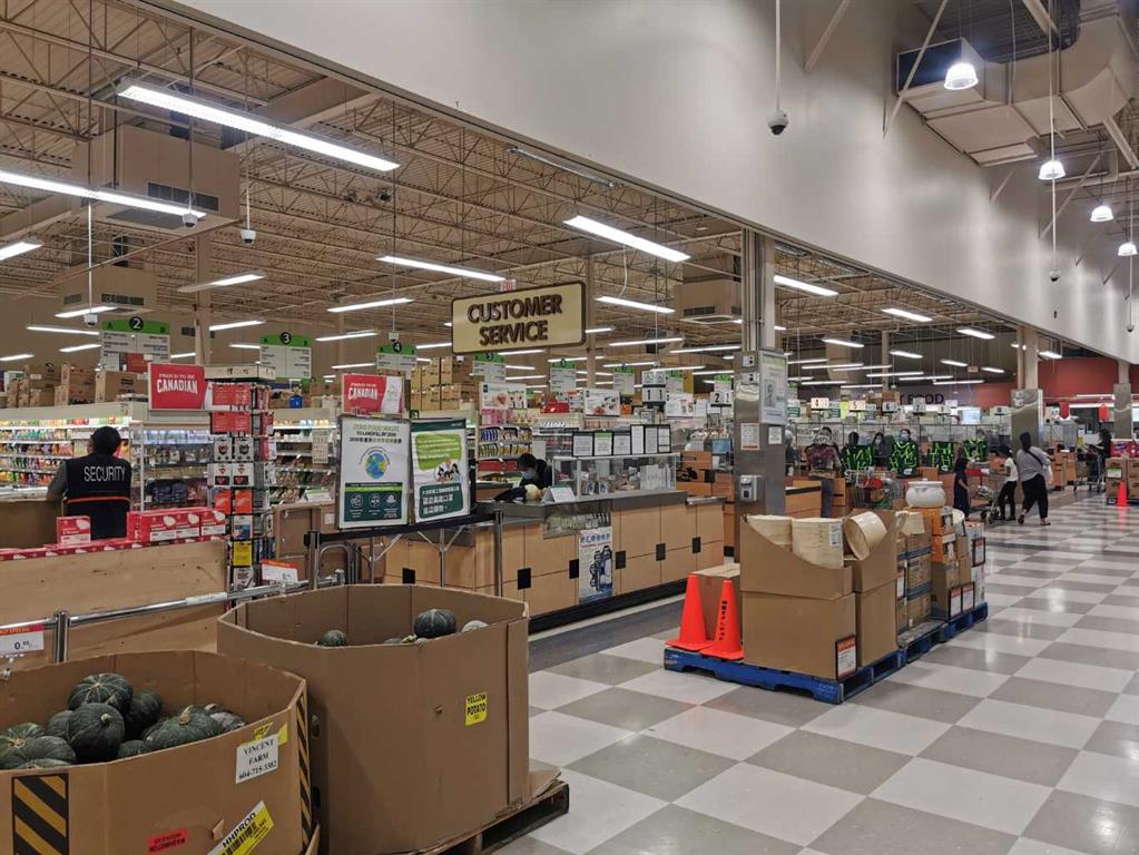 9650 Harvest Hills Boulevard NE, #Unit 8, #1000