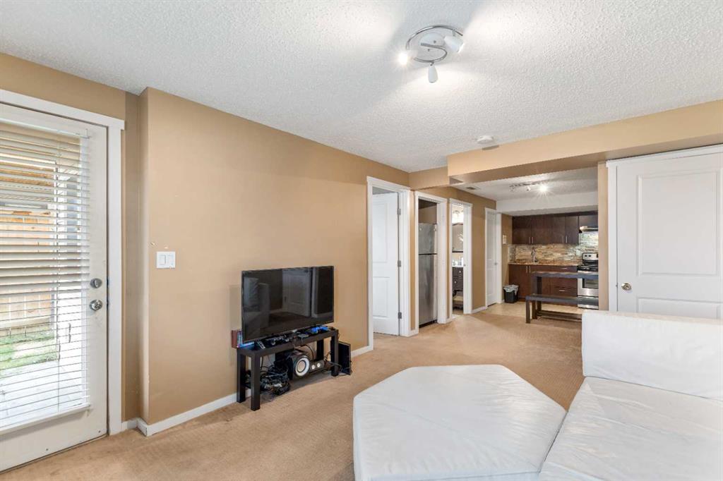 20 Sage Berry Road NW