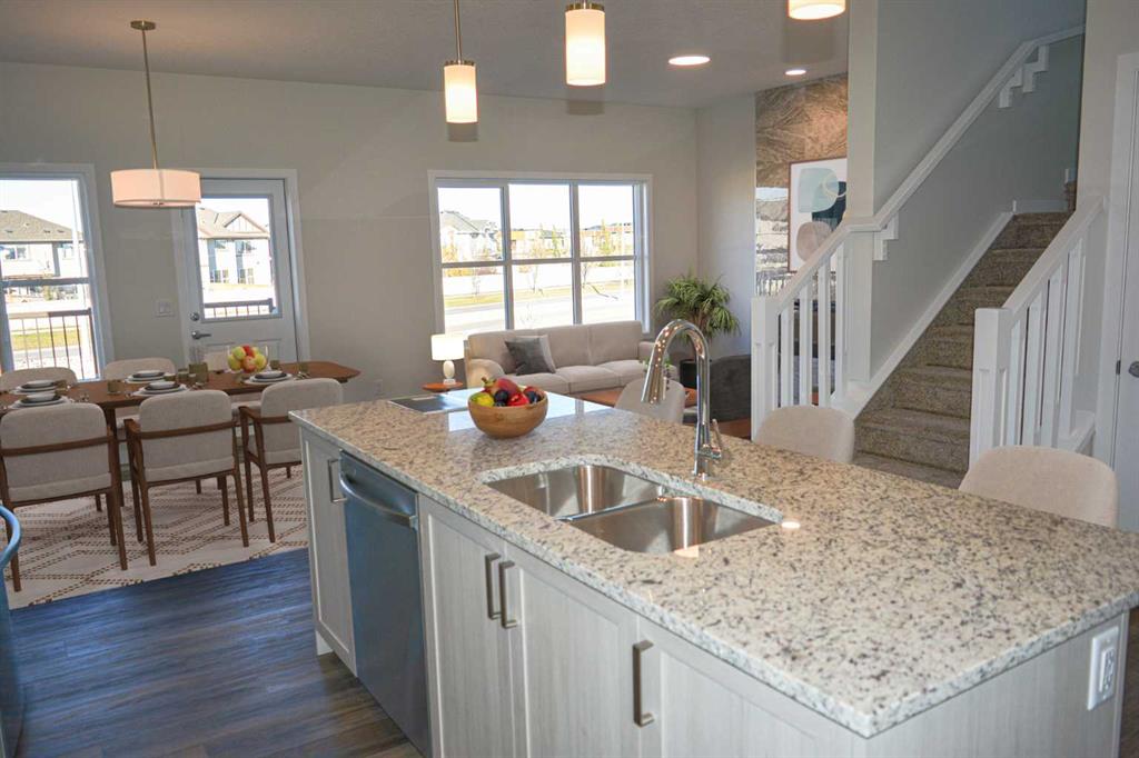 1217 Chinook Gate Bay SW
