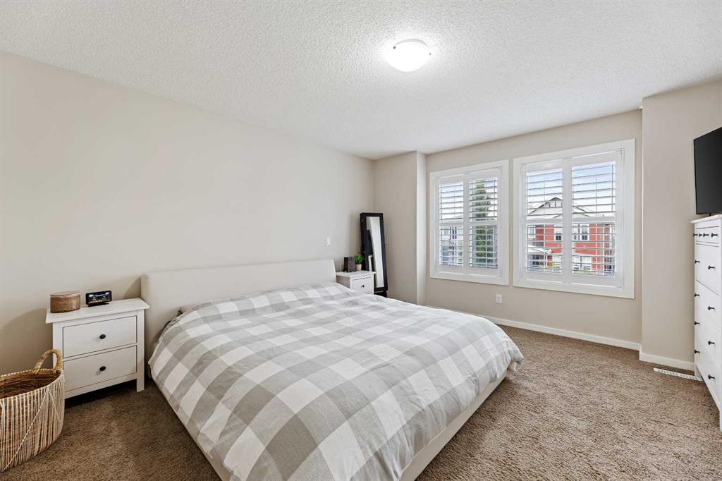 309 Marquis Heights SE