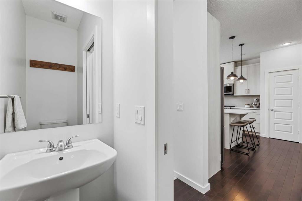 309 Marquis Heights SE