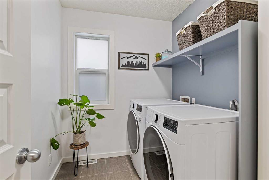 309 Marquis Heights SE