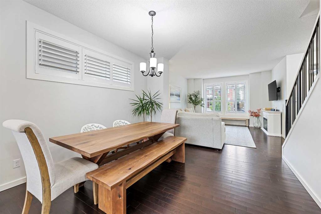 309 Marquis Heights SE